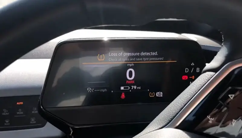 Loss of pressure detectedd on VW ID.3 car dashboard screen