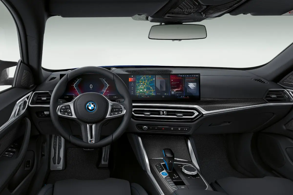 BMW i4 ambient lighting